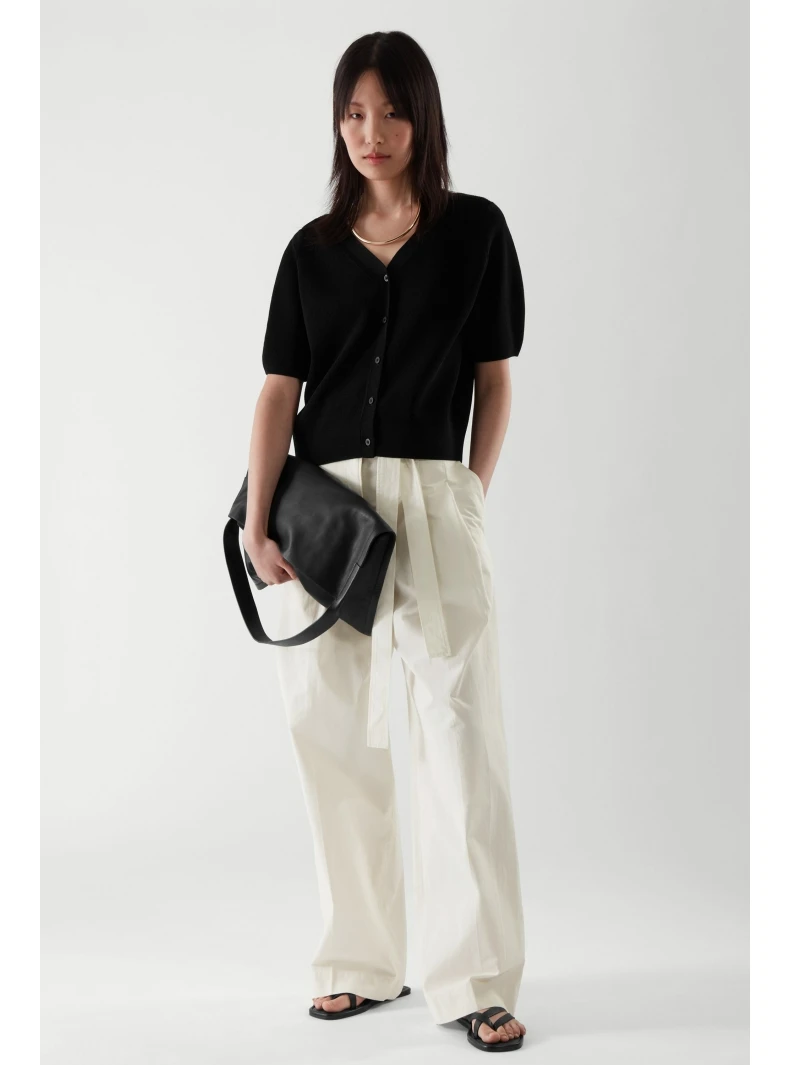 

Ethereal MD 2025 cos summer new style of Ladies' casual and fashionable V-neck short-sleeved knitted cardigan