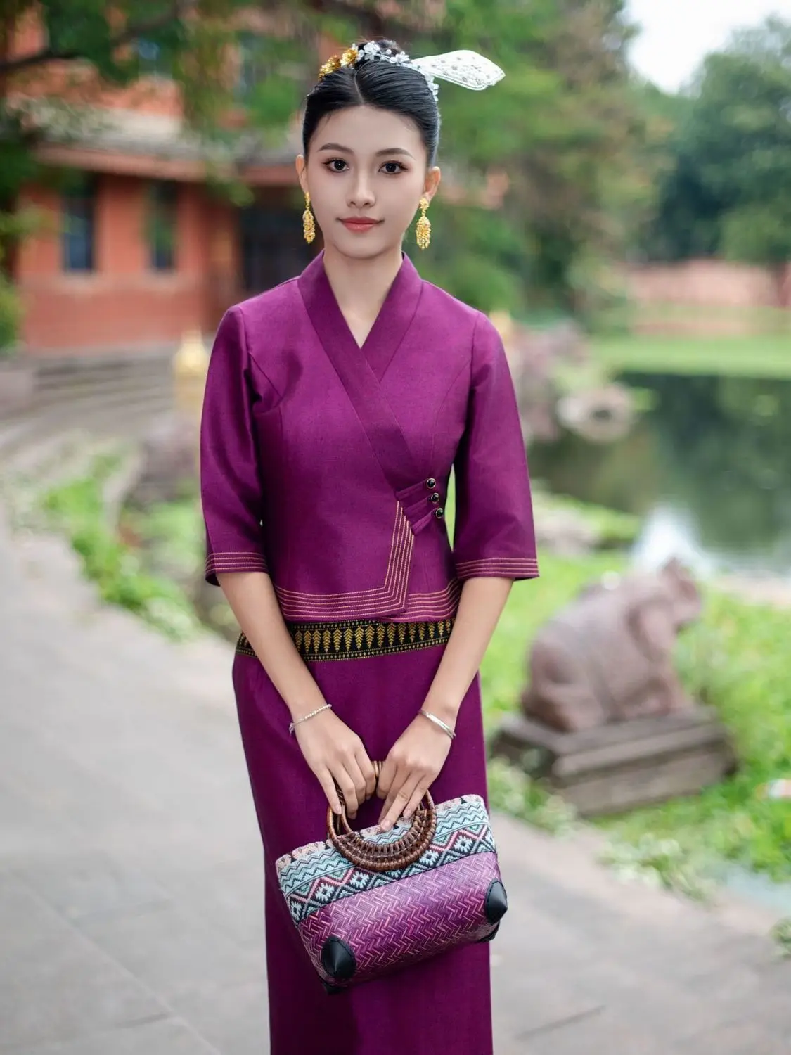 2pcs Thailand Myanmar Long-gyi Skirt Sarong Dai Tube Skirt Women's Clothing Traditional dress National costume view 3