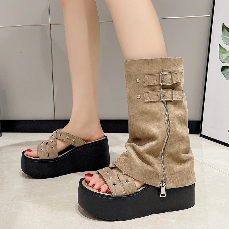 

2026 New Women Platform Sandal Boots Gothic Rivet Open Toe Thick Sole Mid Calf Boots Punk Streetwear 9CM Wedge Heels Shoes