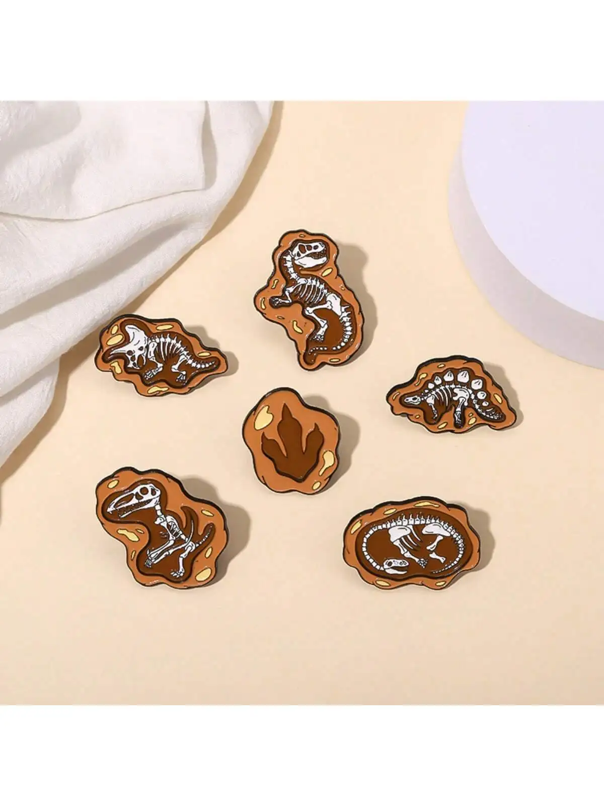 6pcs New Dinosaur Skeleton Fossil Alloy Brooch Pin For Kids, Clothes & Bag Decoration