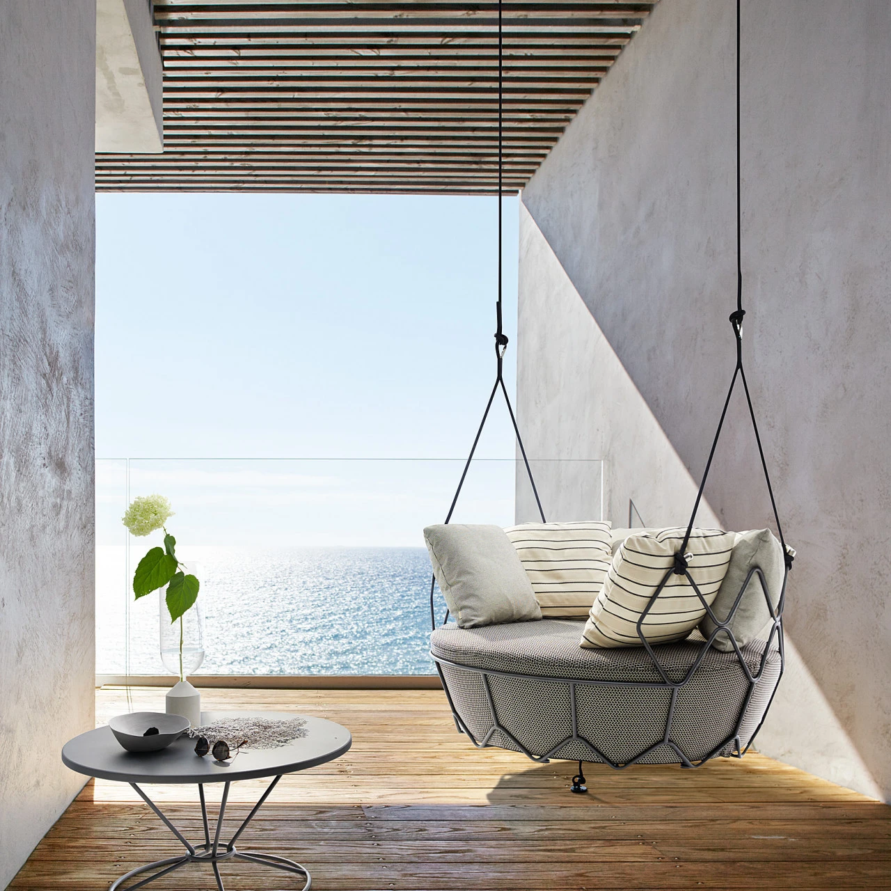 Modern Design Royal Blue Cushion Patio Hanging Swing Chair with Stand  Garden Outdoor Furniture