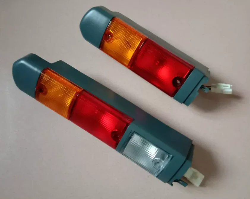 Forklift Rear Tail Lamp Assembly 12V Pair for 7F 8F Series 2-3 Ton Forklift