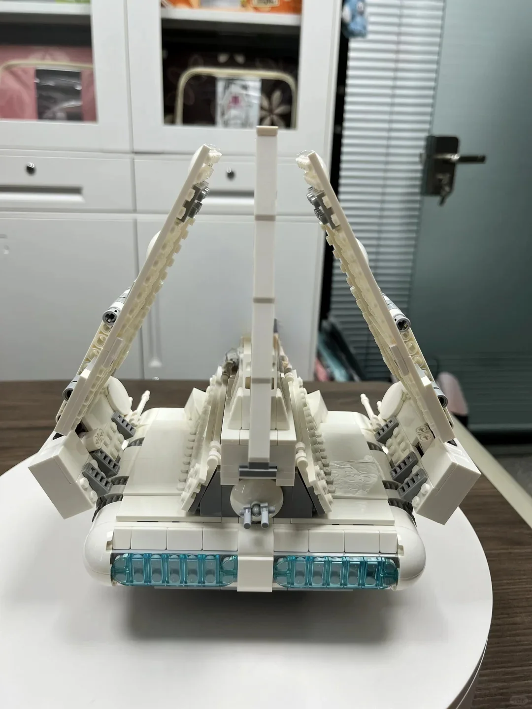 White Space Battle Spaceship Building Block Model, Desktop Home Decoration Ornament, Birthday & Holiday Gift for Model Collector