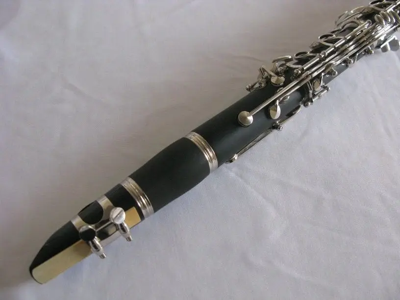 high grade black Ebonite clarinet,Bb 17 keys,Bb key, good tone AC-310