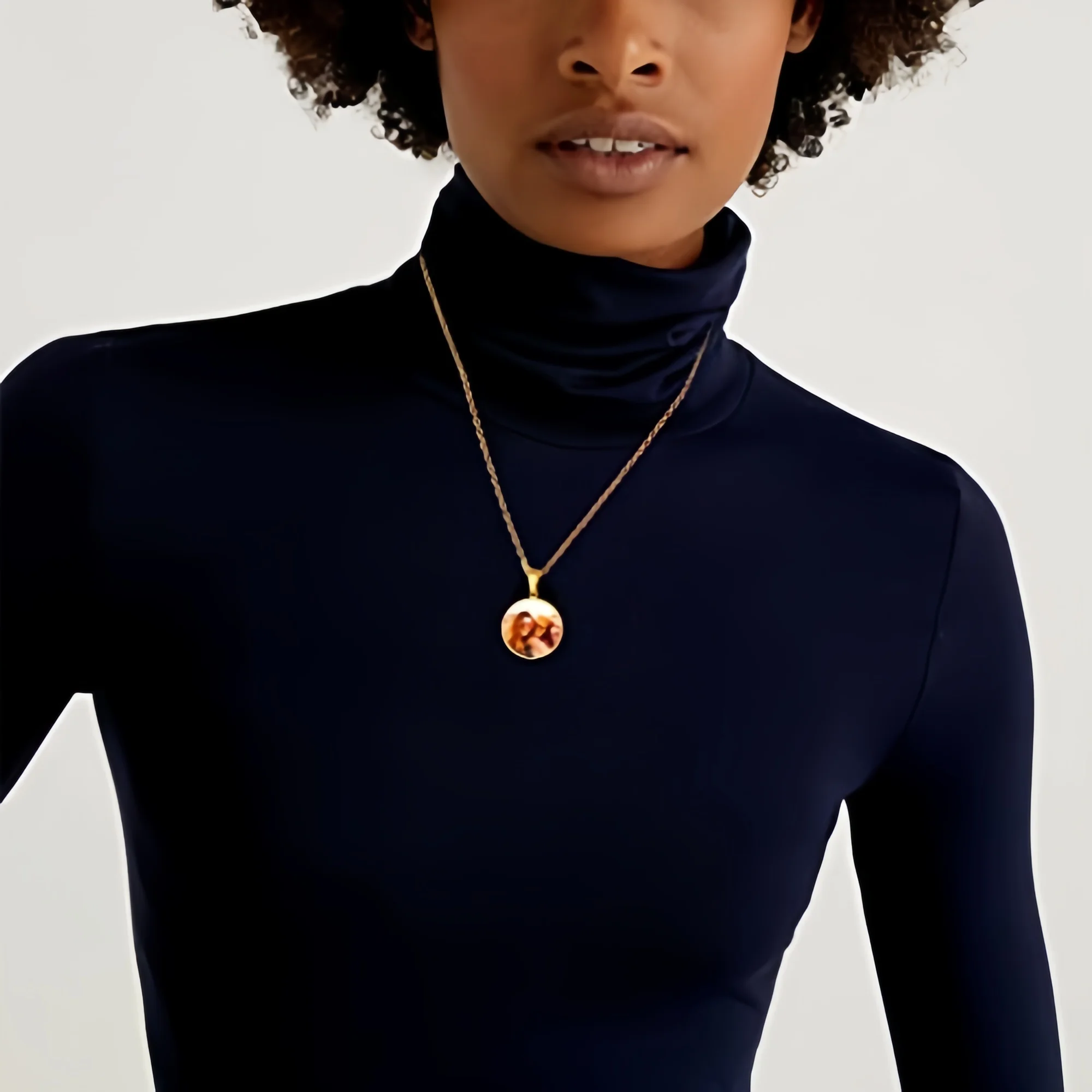 Amaxer شخصية الصورة التذكارية مخصص القرص قلادة قلادة هدايا للنساء محفورة صورة/الصن سلسلة الذاكرة القلائد