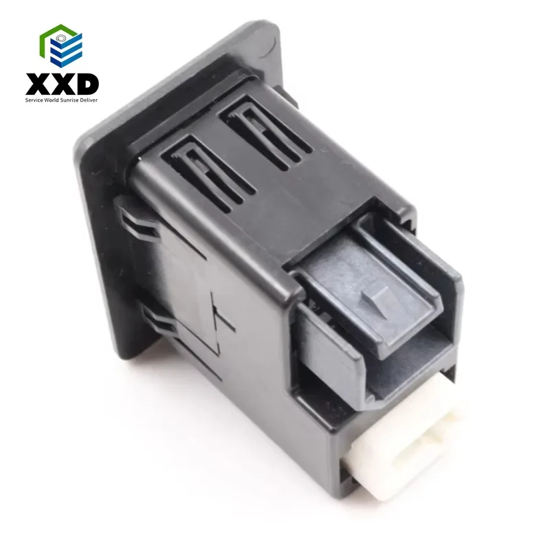 100013009 795405004 004731907934 AUX USB Media Port for Nissan