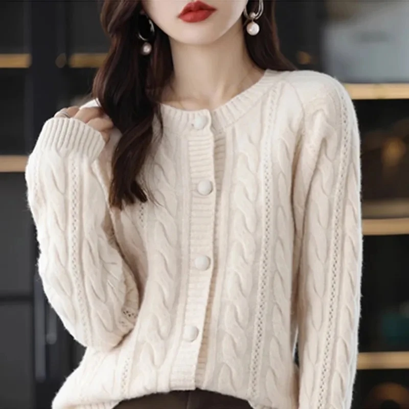 Cashmere Sweater For Women Autumn And Winter New Knitted Cardigan For Women Loose Fitting Woolen Sweater Popular Outerwear Beige