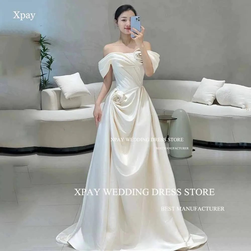 Xpay klassische Korea Satin Brautkleider 3d Blumen Falten Brautkleid Fotos schießen Korsett rücken frei einzigartige elegante Braut Kleid