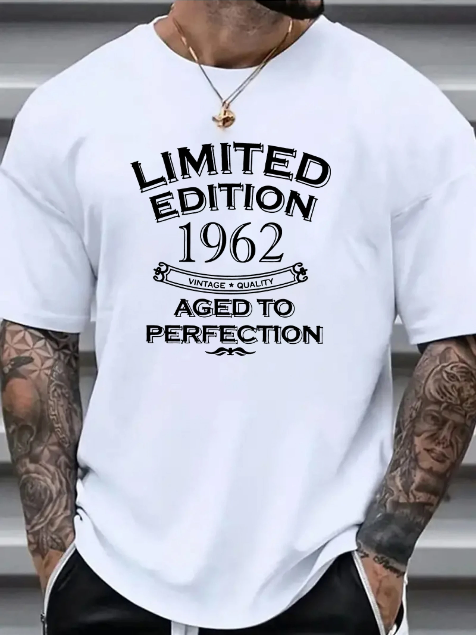 

Limited Edition 1962 Vintage-Inspired with "Aged to Perfection" Graphic-100% cotton O-neck short sleeve casual printed T-shirt
