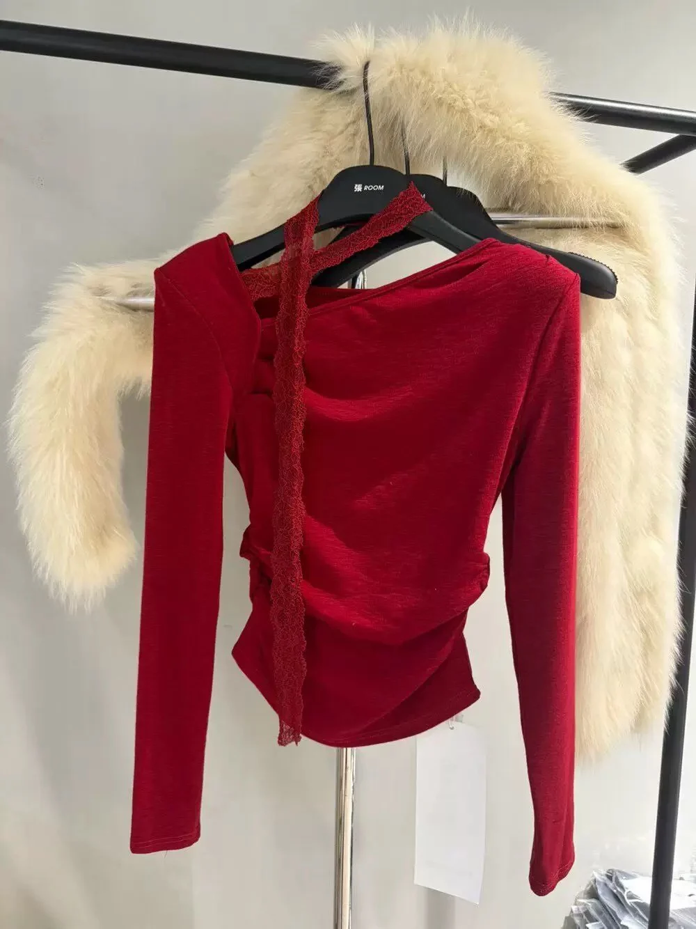 Korean Sle Long Sve T-irt Women's Fce Design Lace Drifting Belt Top Slim Fit Cotton Thi Winter Faion Ladies' Tee