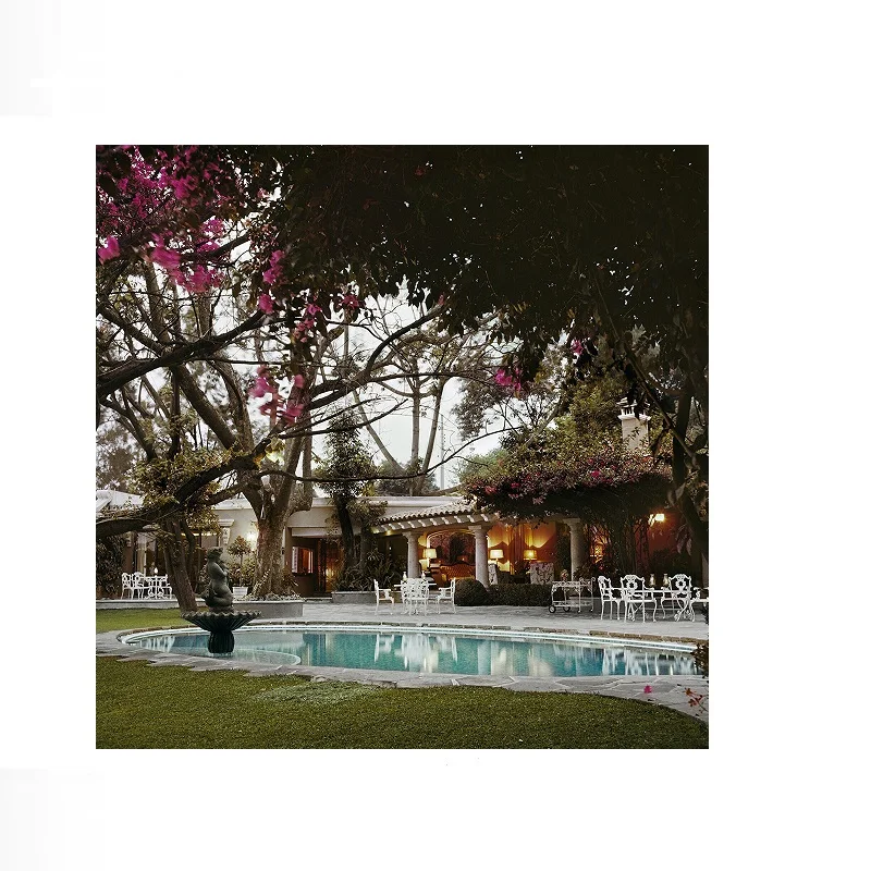 Slim Aarons 'Bermuda Style', Print Art Canvas Poster, Living Room, Home Wall Decor Picture