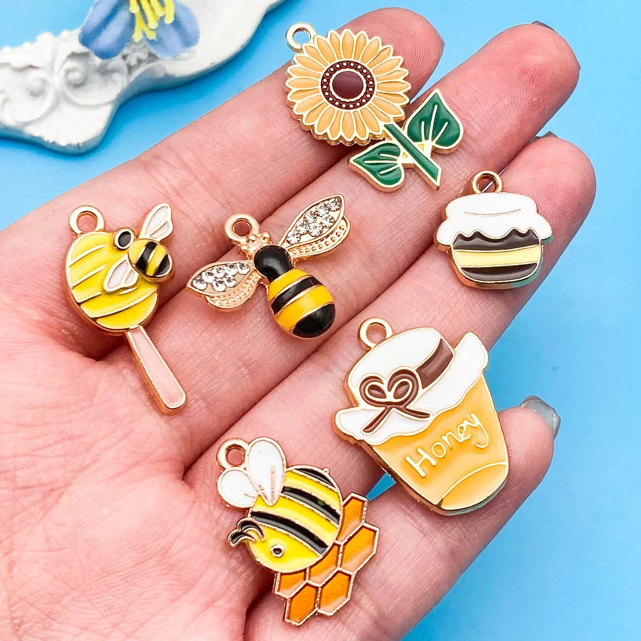Mix 5/20pcs Enamel Drip Oil Bee Series Fashion Pendant Accessories, DIY Necklace, Earring, Keychain Jewelry Making Accessories