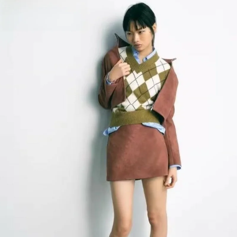 

Spring 2025 New Women's Knitted Vest Sle Sweater V-ne Svel Diamond Pattern Embroidery Regular Length Commute Sle