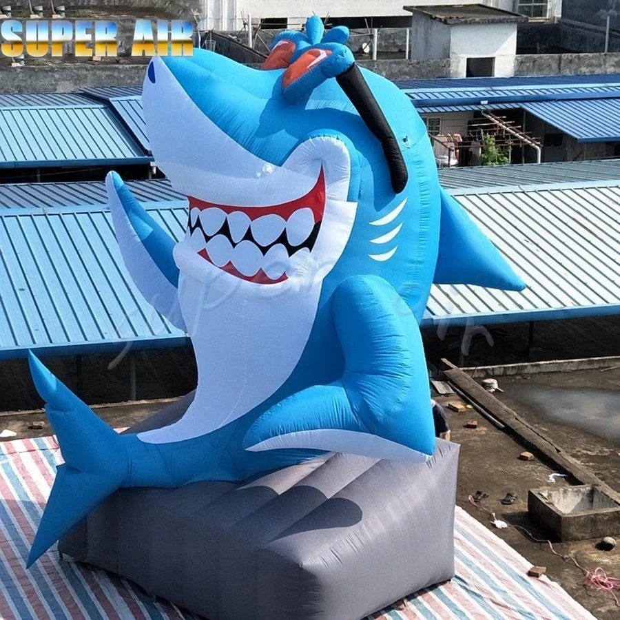 New design animal model blue inflatable flame shark with skateboard surfing movement