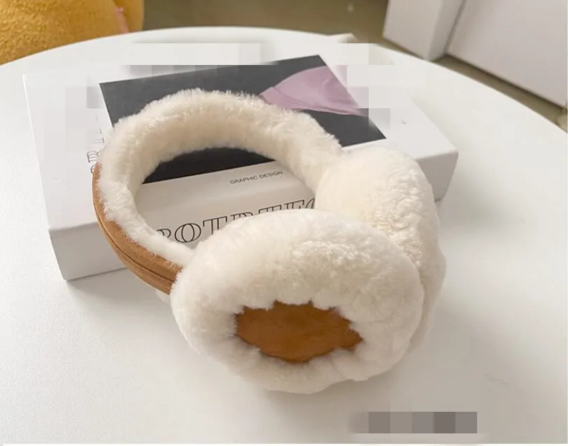 New Luxury Ladies Real Shearling Fur Earmuffs Winter Women Fluffy Thick Warm Girl\'s Earlap Large