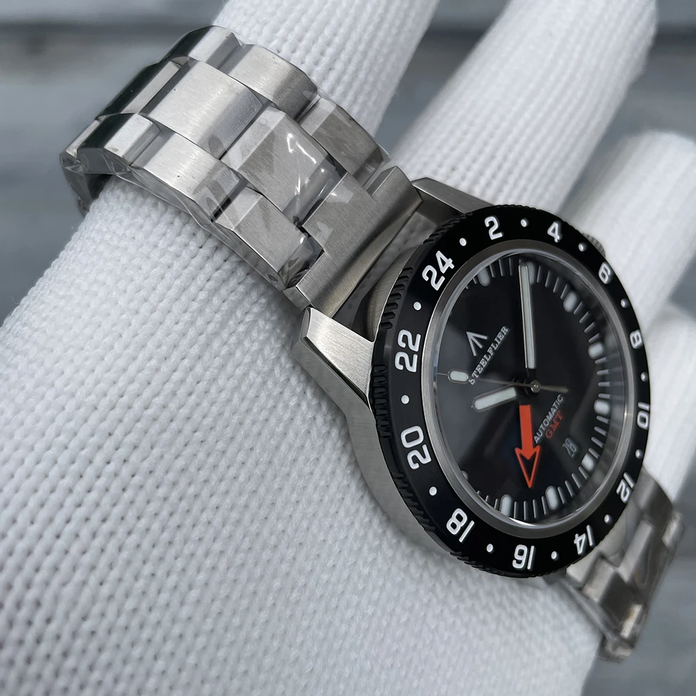 STEELFLIER 公式 SF793 高級 GMT 機械式腕時計スチールベゼル NH34 ムーブメント超発光 20Bar 防水ダイブウォッチ
