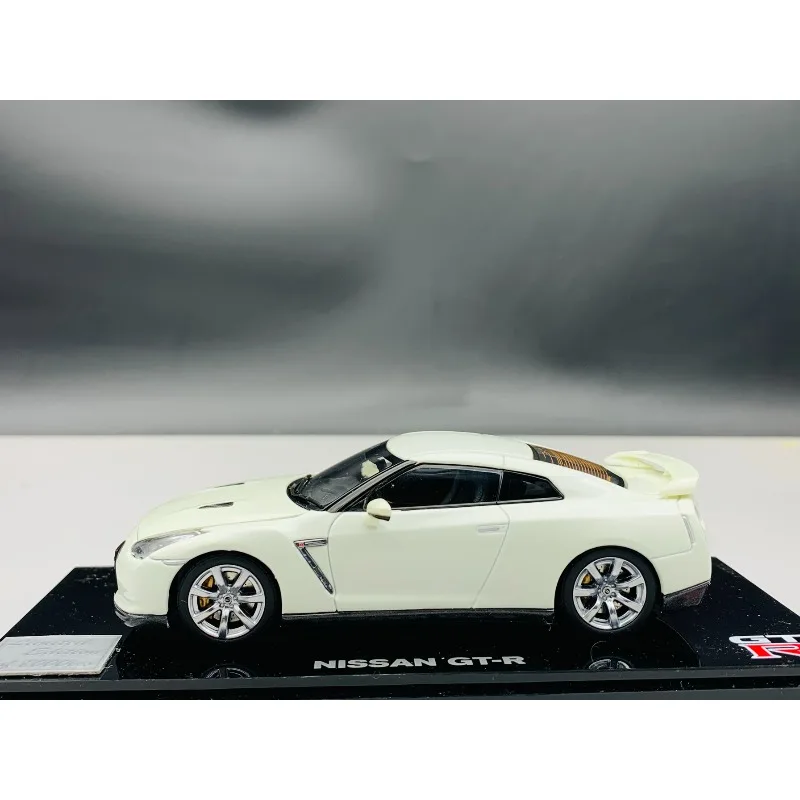 Diecast KYOSHO 1:43 Scale R35 GTR Alloy Car Model