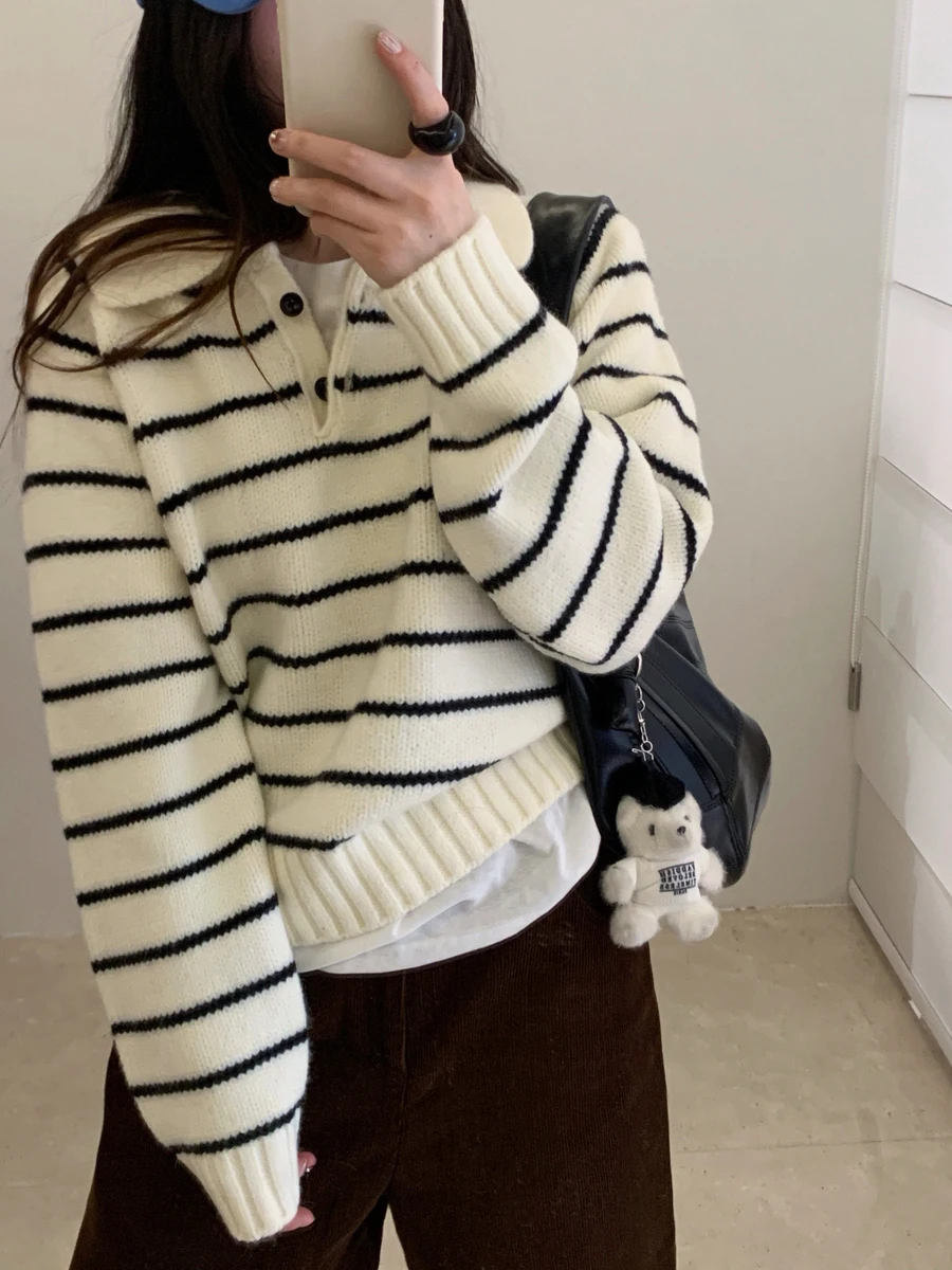 เสื้อกันหนาวผู้หญิงแบบมีฮู้ด ลายทาง ติดกระดุม ดีไซน์เกาหลี ให้ความอบอุ่น สไตล์น่ารัก ทันสมัย ช่วยให้ดูอ่อนวัย