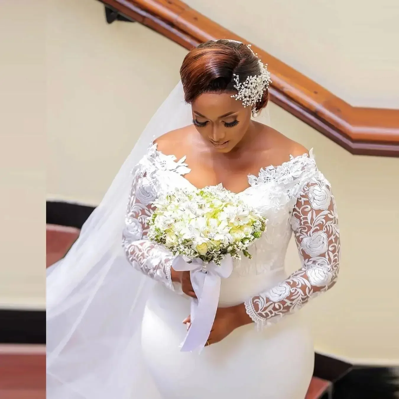 Customized White Lace Wedding Gowns Deep V Neck Long Sleeves Appliques Plus Size Mermaid Garden Country Bridal Dresses For Afric