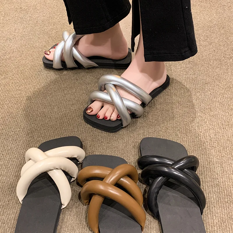 Brand Designer Slippers Summer New Flat Slippers Non-slip Fashion Silver Flip-flop Slides Beach Black Platform Open-toe Sandals