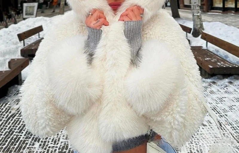 

Autumn and Winter New Warm Fur Warm New Hooded Shawl