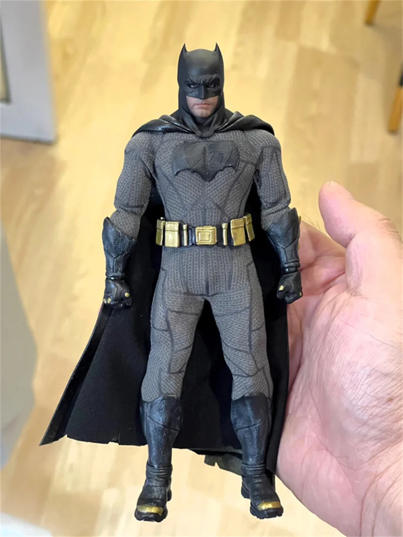 Mezco One 12-Rüstung Batman Actionfigur Batman Figur Bruce Wayne Joker Figur Sammlerstück Modell Spielzeug Geschenk Anime Auf Lager – Detail 16