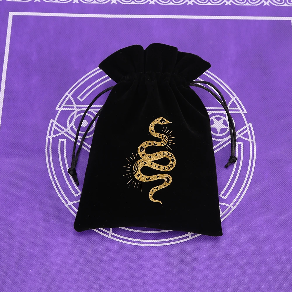 1 stücke Schwarz Samt Tarot Lagerung Tasche Mini Kordelzug Paket Hexe Wahrsagerei Kristall Tasche Tasche Würfel Halter Brettspiel Gold – Detail 5