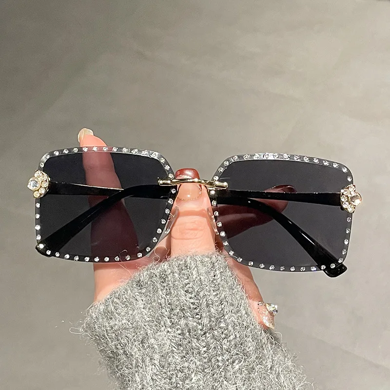 

Square Metal Frame Sunglasses Gradient Ocean Pieces Diamond Cut Rimless Shades With Rhinestone for Women Men Unisex Sun Glasses