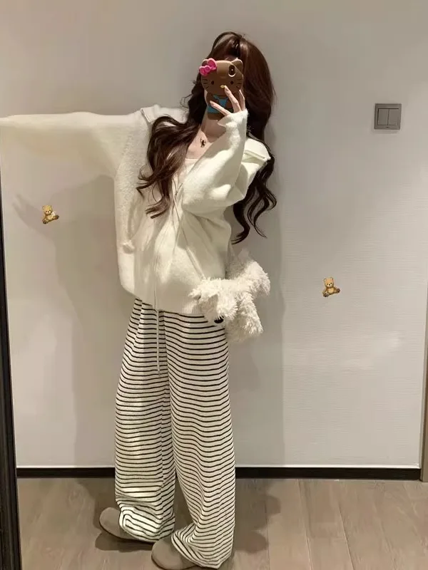 

Шикарный вязаный свитер-шапка для женщин: нежный стиль, модный весенний тренд, свободный крой, длинный рукав, застежка-молния, теплый, повседневный.