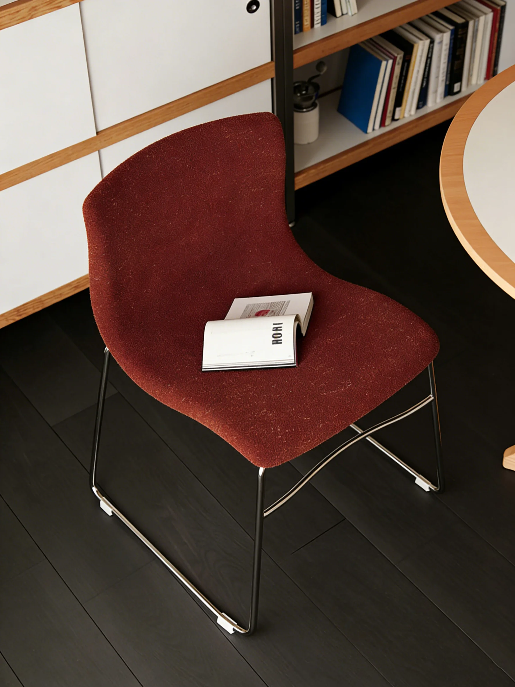 Bauhaus style metal frame fabric soft bag retro dining chair small apartment does not take up space backrest dining table chair