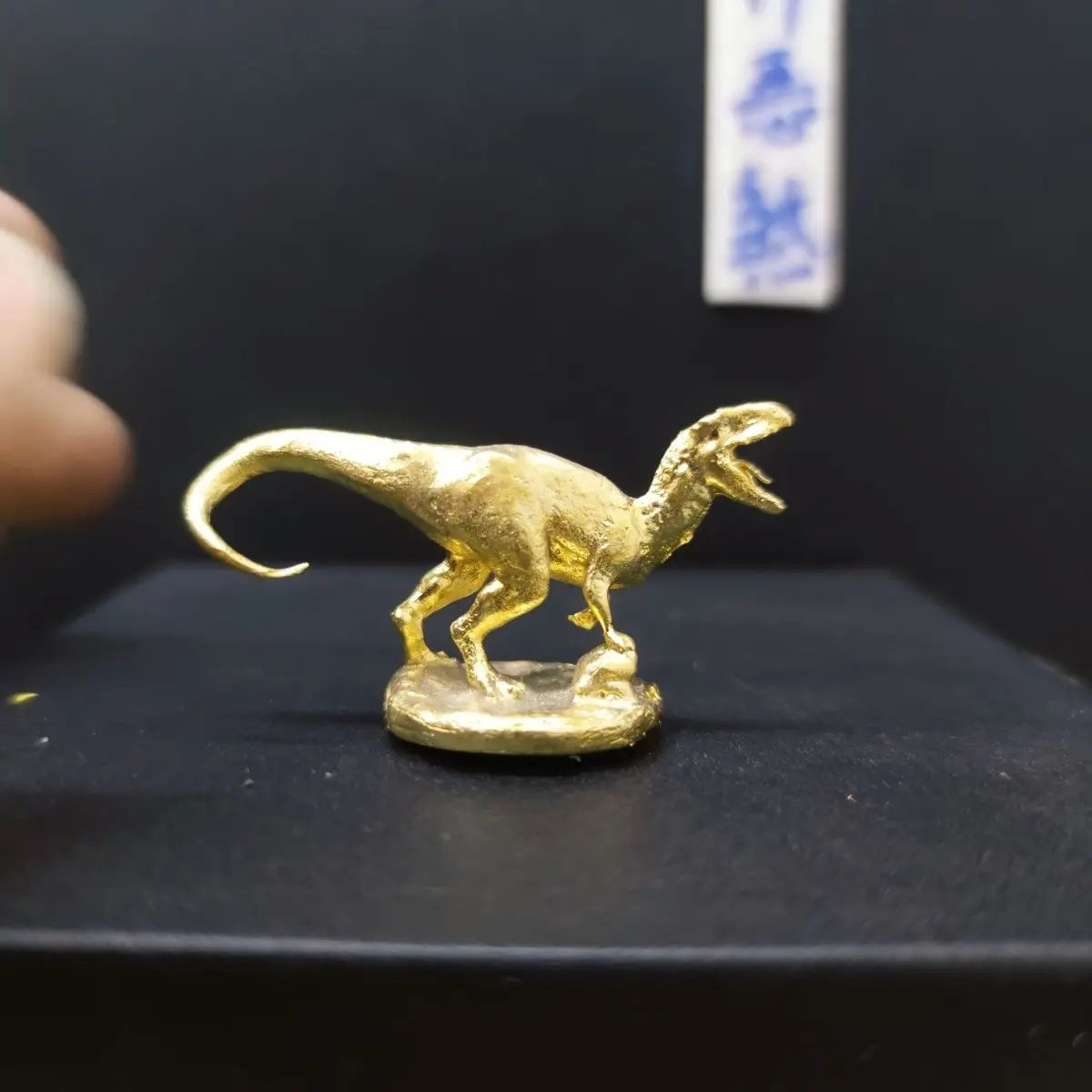 ​​Mini Solid Copper Velociraptor Sculpture - Jurassic Dinosaur Figurine for Desk Display, Collectible Decor