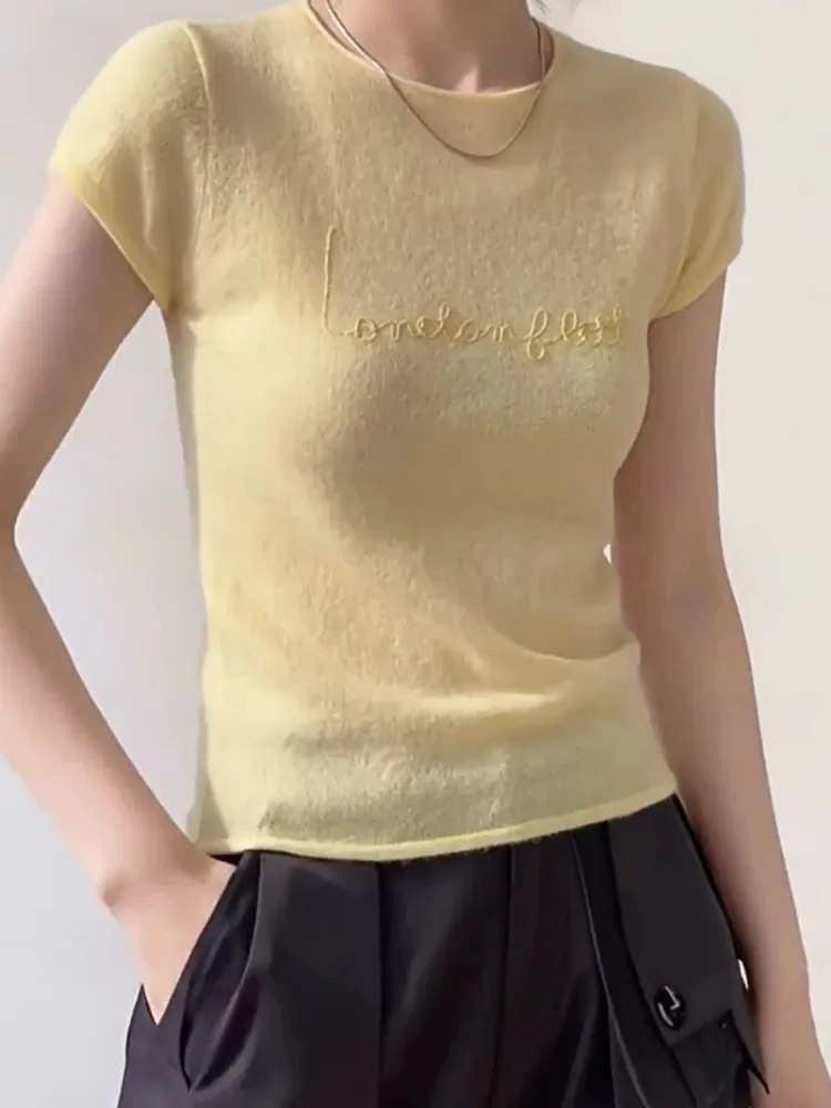 Immagine 5: T-shirt Estiva Donna 2026 Gialla con Ricamo a Lettere, Design Unico, Girocollo, Spalla Rilassata, Manica Corta, Top Elegante