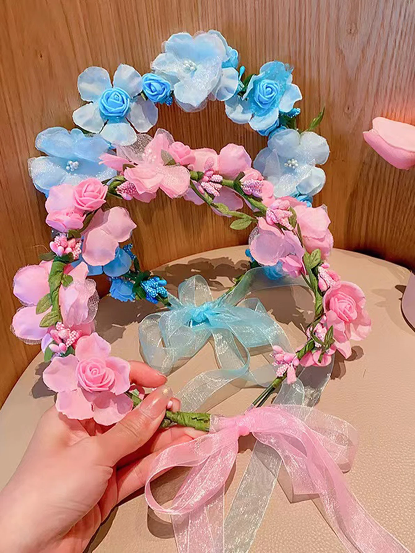 Simulation rattan woven hard wire wreath headdress Korean Mori super fairy bride bridesmaid decorated hairband headdress.