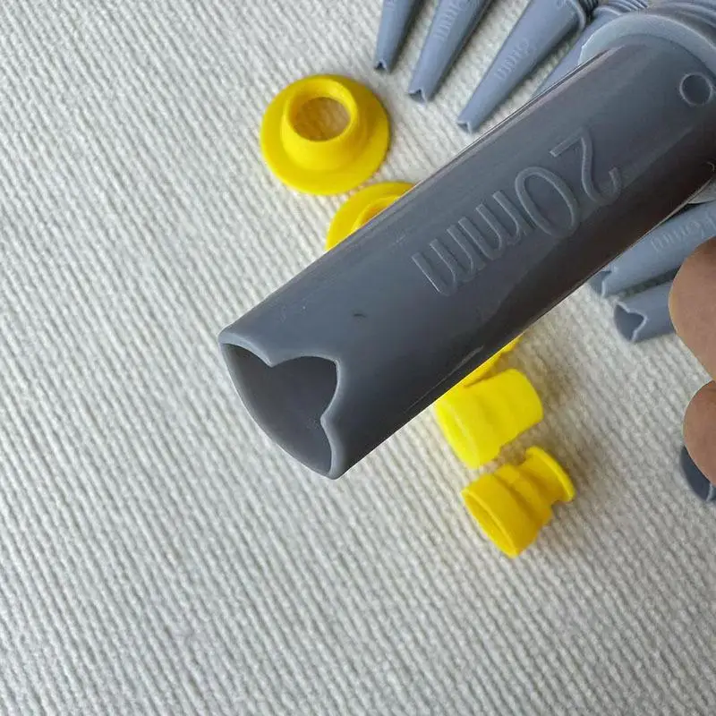 15 pezzi kit punte per ugelli per calafataggio per finitura mastice di ricambio con basi di collegamento per porte in vetro da bagno ugello per incollaggio a forma di V