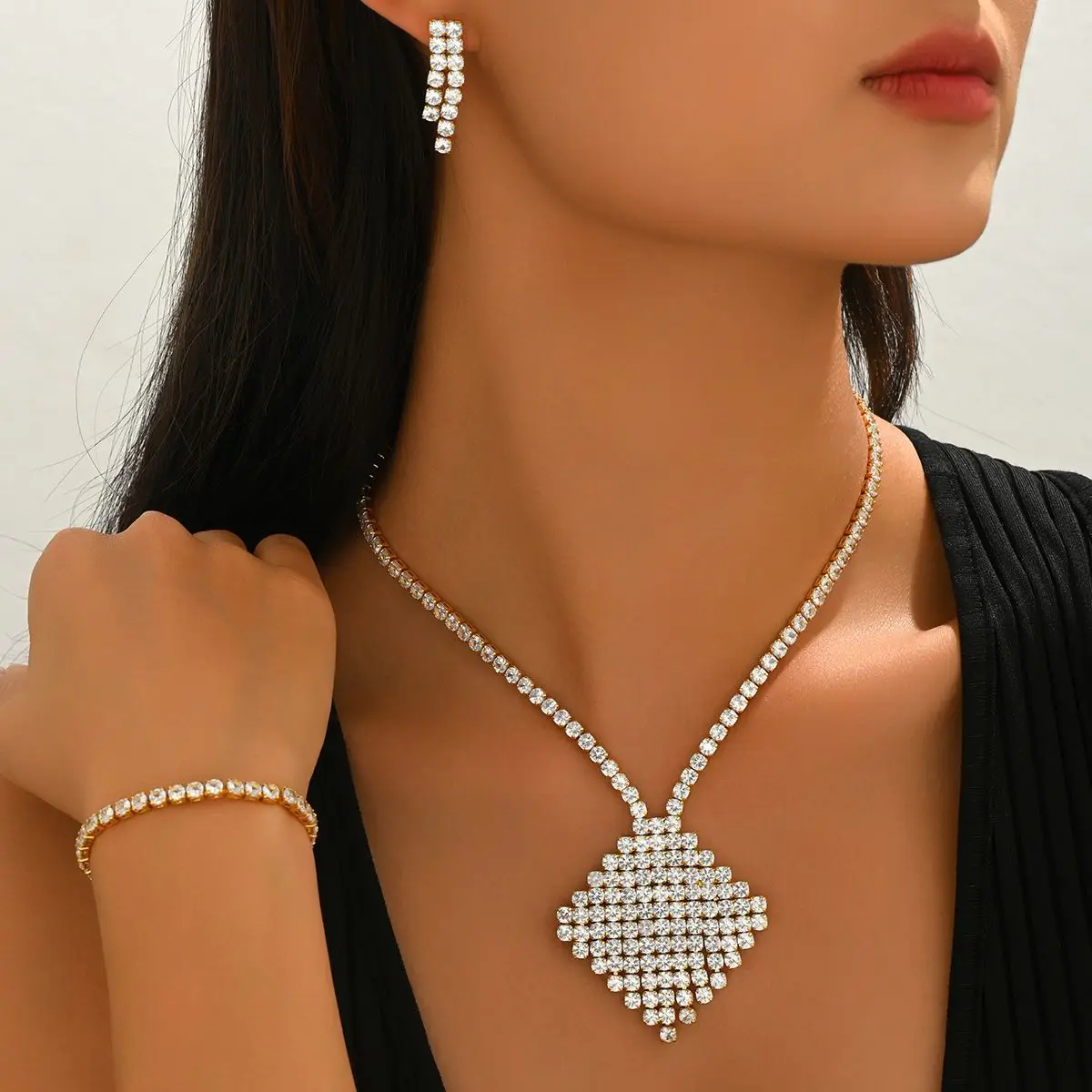 New Dubai Fashion 24K Gold Plated Necklace Earrings Bracelet Elegant Engagement Party Jewelry Set for Lovers