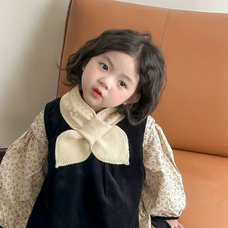 وشاح أطفال على الطراز الكوري بسيط بلون سادة ورقبة متقاطعة دافئة وناعمة للأطفال الرضع في الهواء الطلق ملابس خارجية سهلة المطابقة