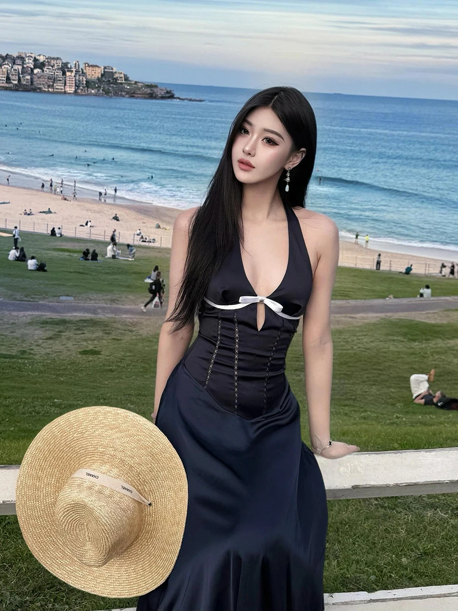 Reddachic arco mergulhando feminino maxi vestido longo cetim azul marinho com tiras halter oco decote em v sem costas formal vestido de festa de baile