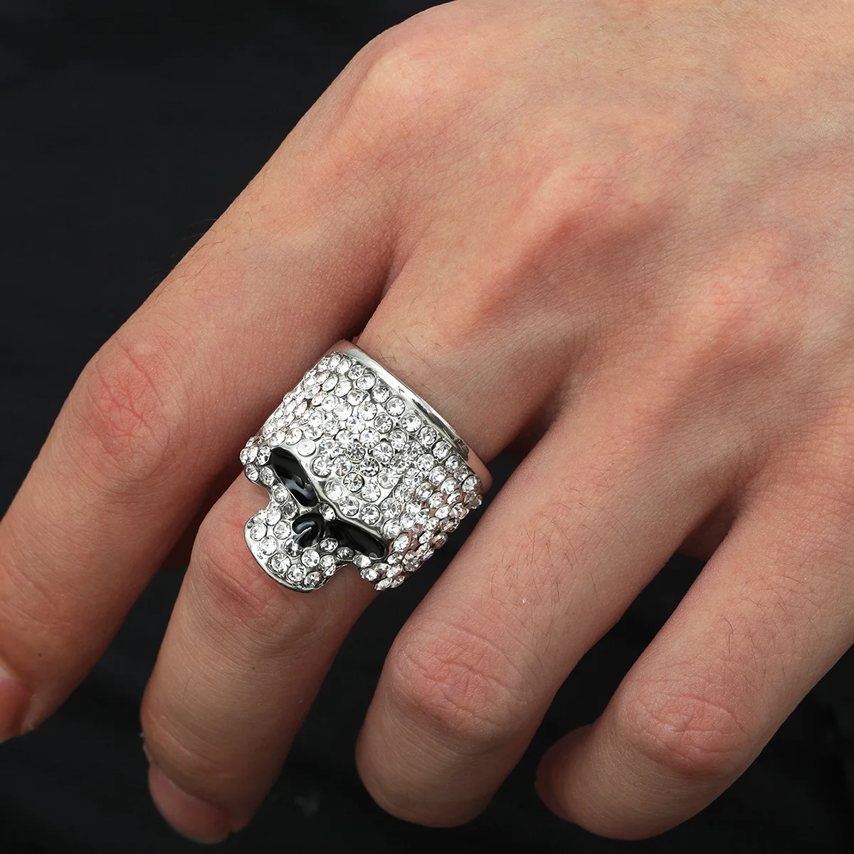 Gothic Skull Finger Rings for Men Women Rock Hiphop Crystal Black/Silver Color Ghost Head Biker Ring Punk Fashion Jewelry Gifts