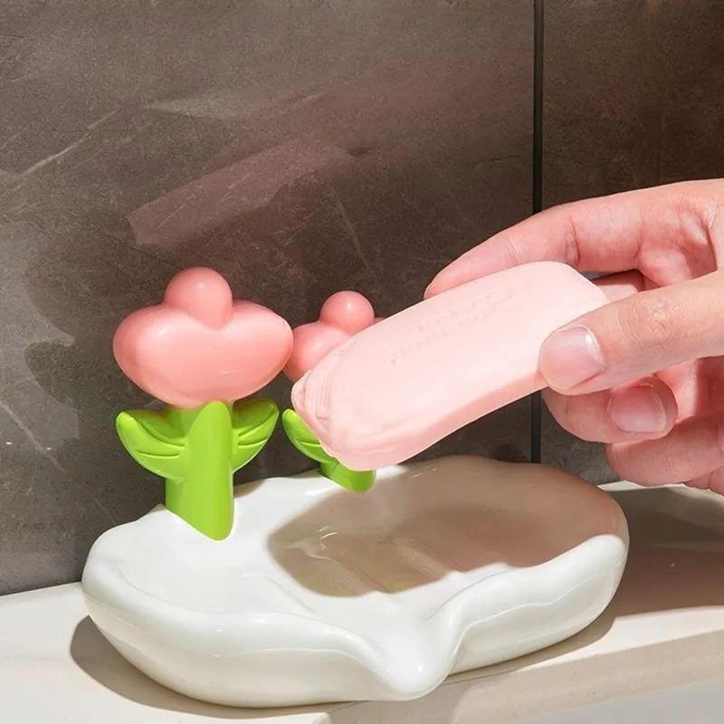 Tulip Design Drain Soap Dish No Drilling Required with Drainage Trough Soap Tray Solid Color Anti-slip Soap Storage Rack