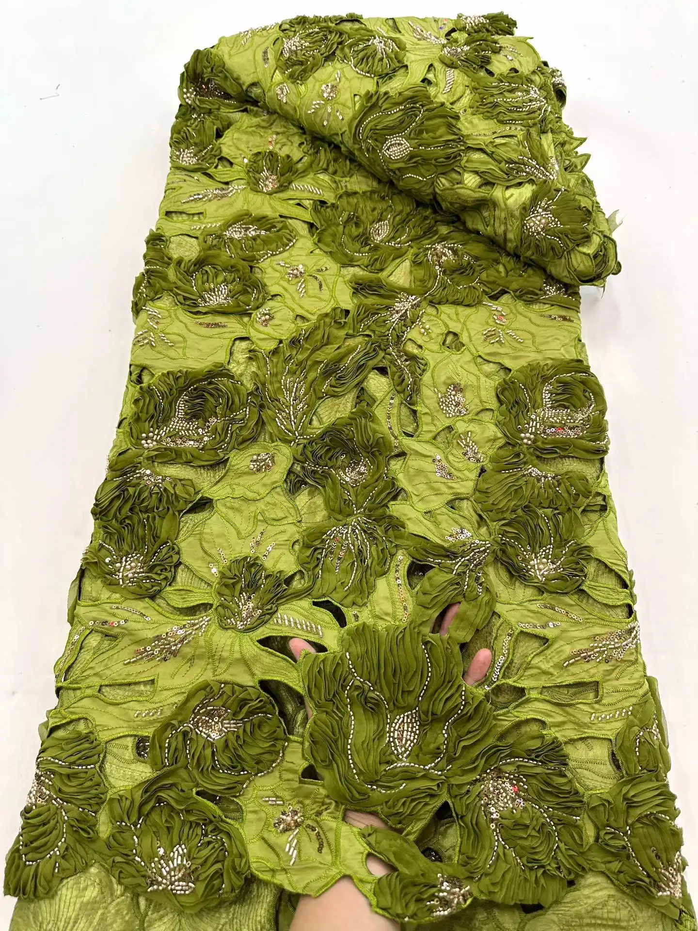 

Высококачественная французская 3D-ткань с цветочными пайетками, вышивкой бисером и тюлевым кружевом, африканские бусины для вечерних платьев 2026, 3D-кружевная ткань