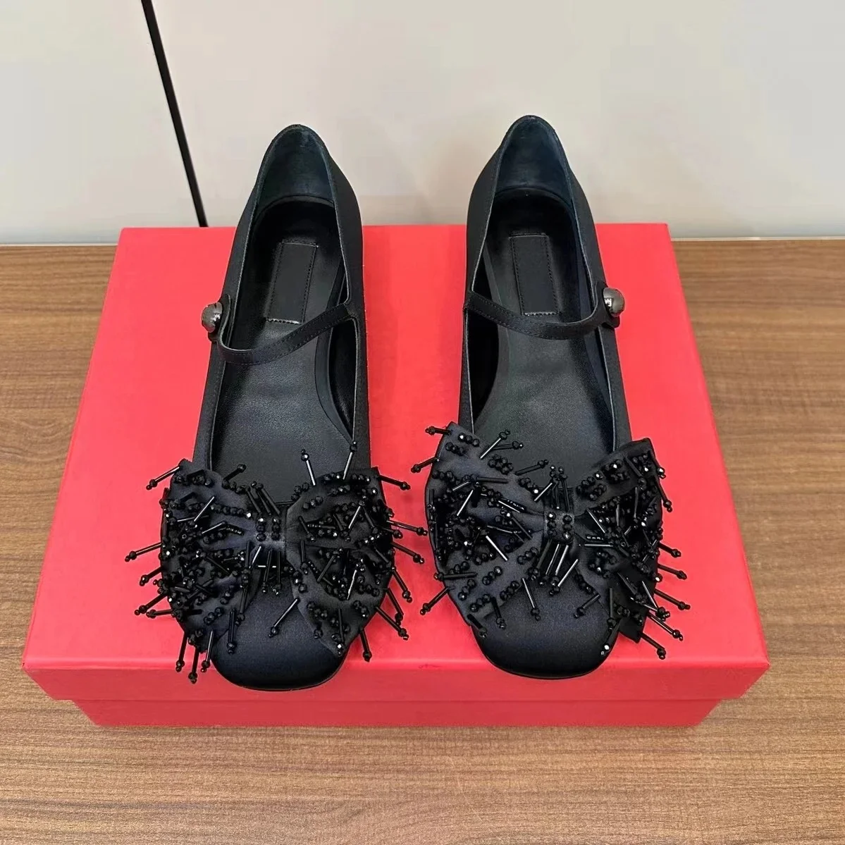 Female Flat Designer Ladies Cross Buckle Strap Ballet Shoes Luxury Brand High Quality Round Toe New Coming Slip-On Mary Janes