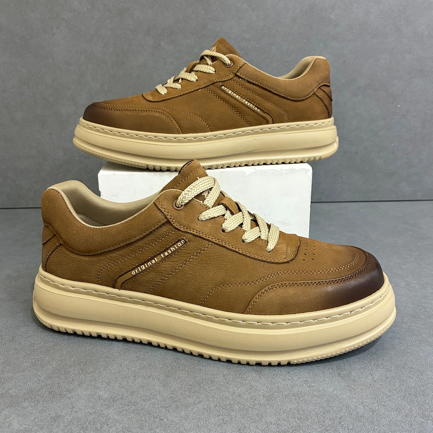 chaussures-decontractees-pour-hommes-oes-2025-saison-automne-rehaussantes-marron-en-cuir-polyvalent-style-retro-et-tendance-oes