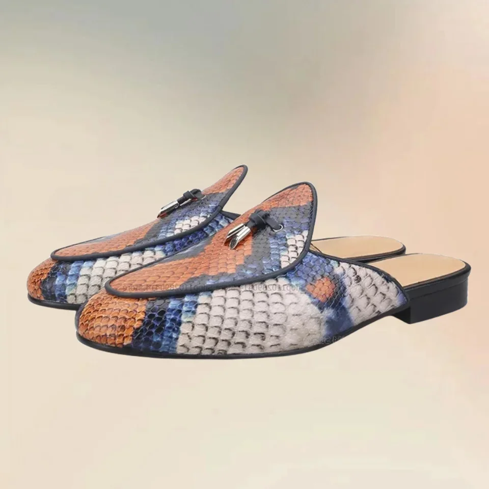 

Snake Pattern Metal Tassels Design Slippers Fashion Comfort Slip On Men Shoes Novel Handmade Runway Party Feast Men Casual Shoes