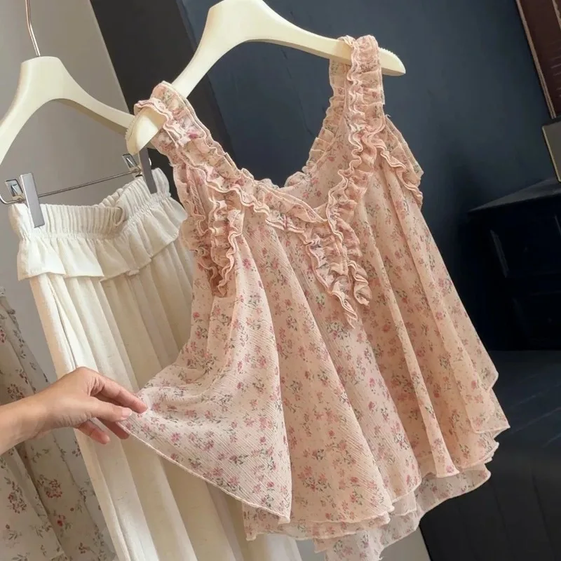 French V-neck Fungus Edge Floral Sling Vest for Women's Summer New Age-reducing, Refreshing, Meat-covering and Thin Shirt Top