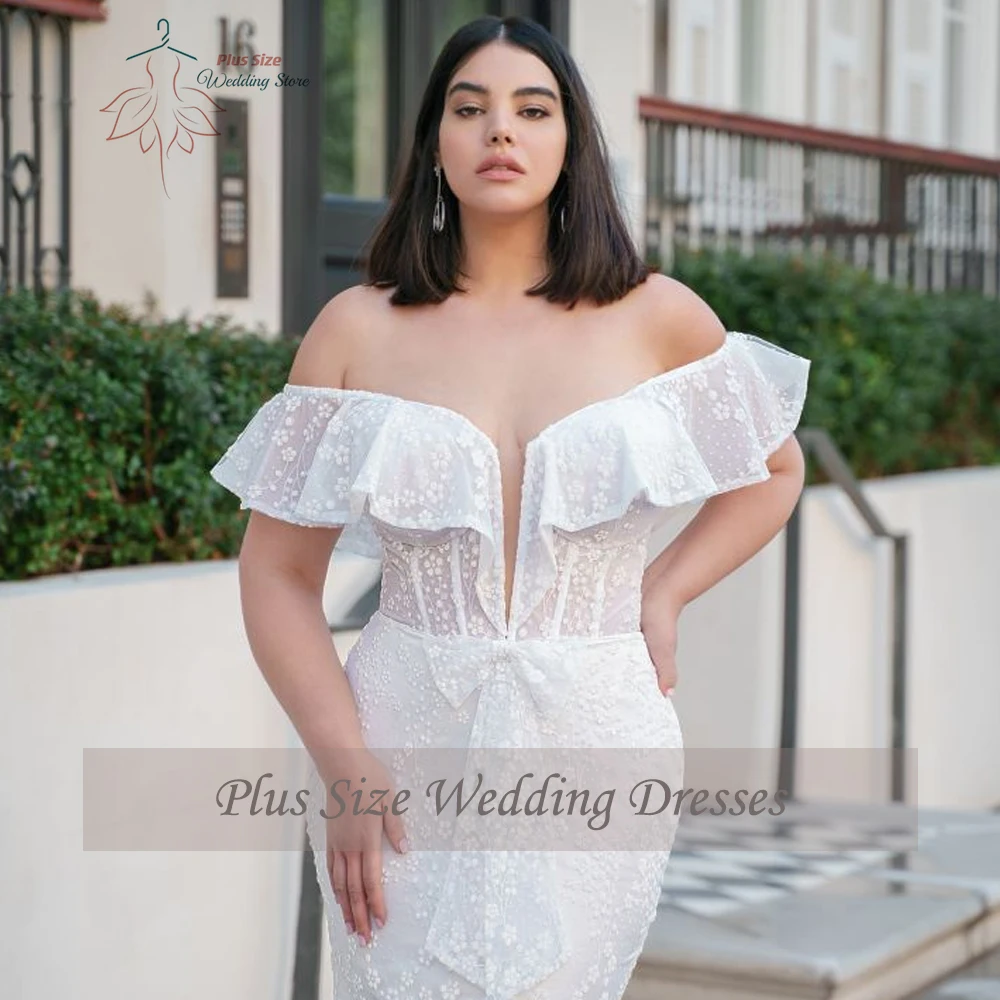 Abiti da sposa classici con spalle scoperte Abiti da sposa taglie forti Appliques sul retro Lace Up A-Line Sweep Train Tulle Vestido De Novia