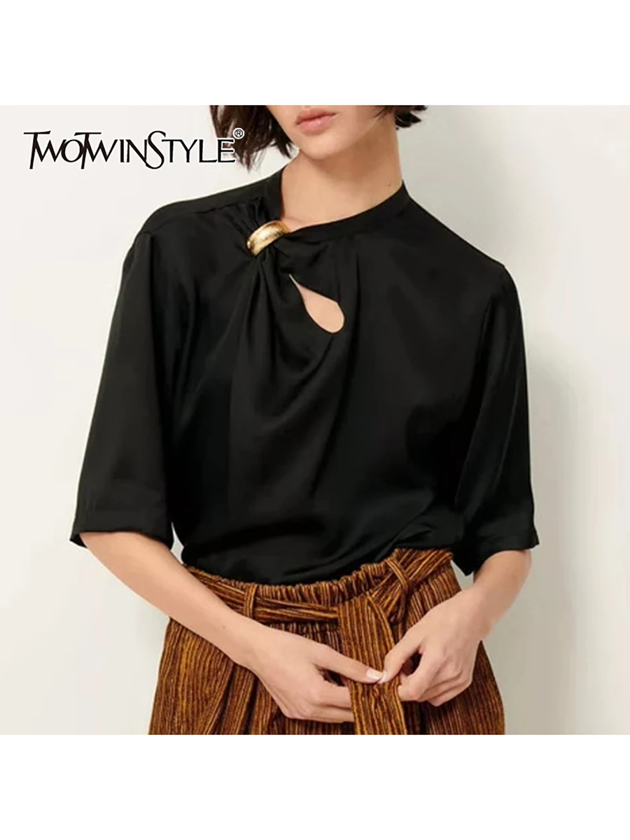 

TWOTWINSTYLE однотонные свободные повседневные футболки со складками для женщин с круглым вырезом и половиной рукавов, минималистичная женская футболка, новинка