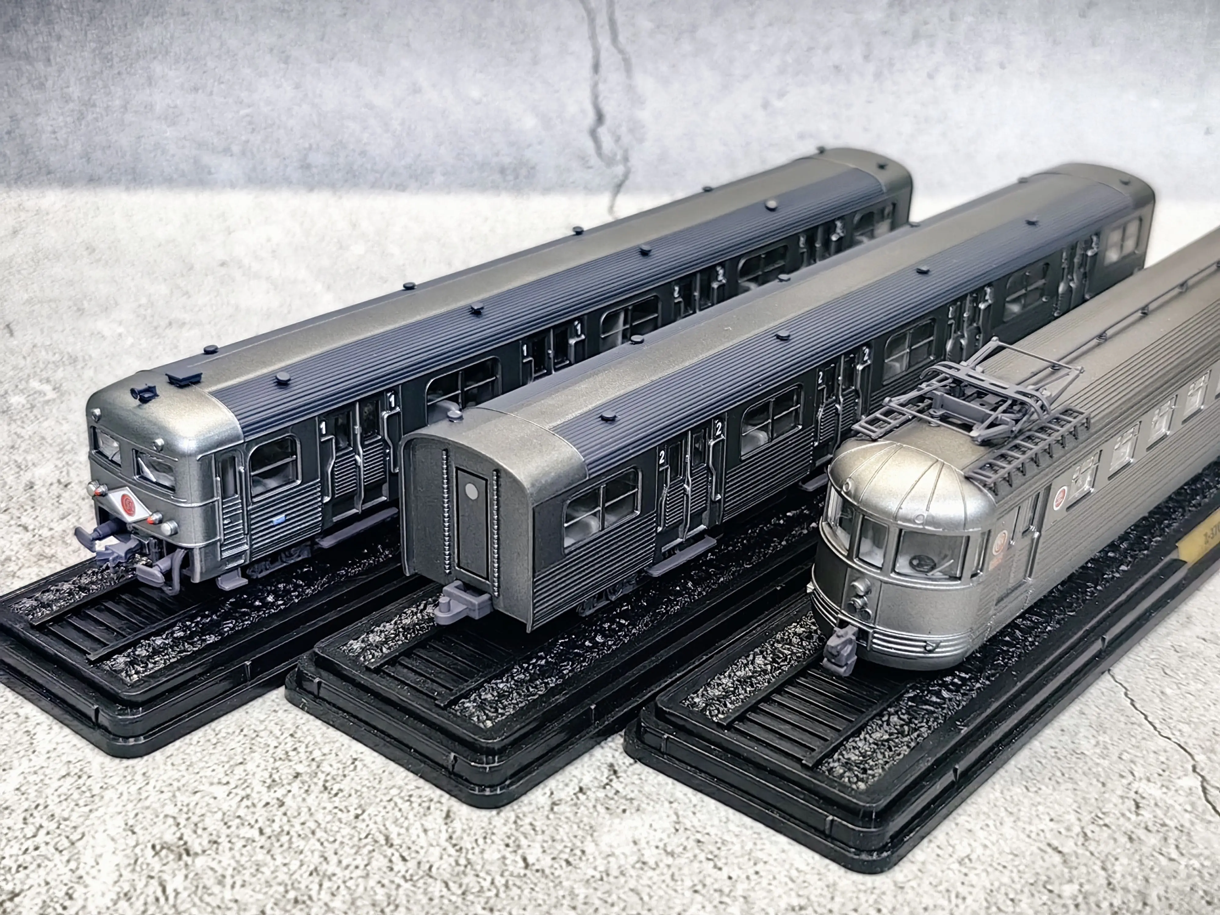 

ATLAS 1/87 H0 Коллекция электропоезда World — Железнодорожные челноки — Коллекция моделей электромобилей