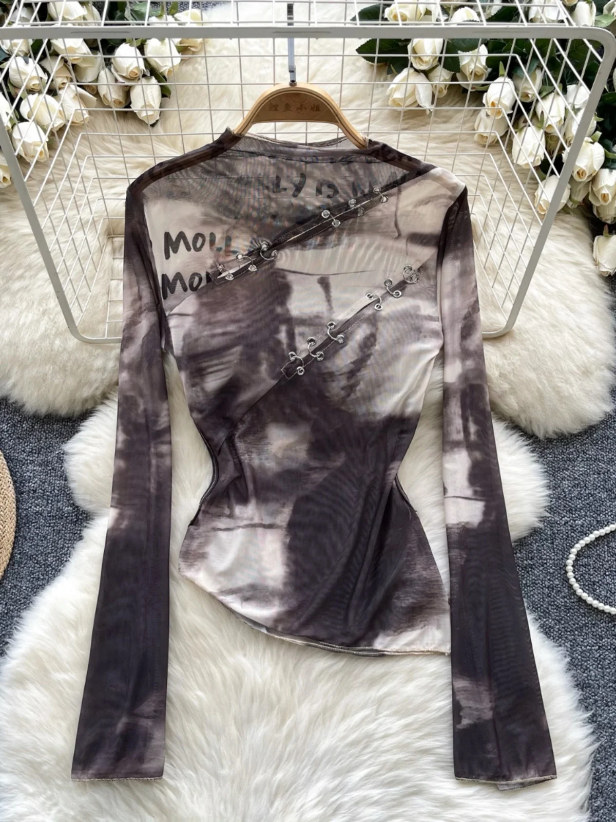 Long Sve Metal Button Hollow out Me Print T-irt Women's Faion Design Commute Sle Slim Fit Creative Pattern Summer Top