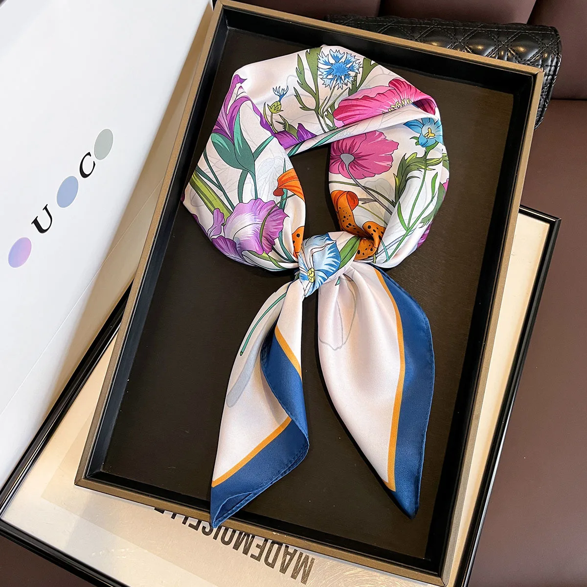 

Роскошный квадратный шарф из искусственного шелка, женский двусторонний шейный платок с принтом пейсли, банданы, повязки для волос, шали, накидки для путешествий