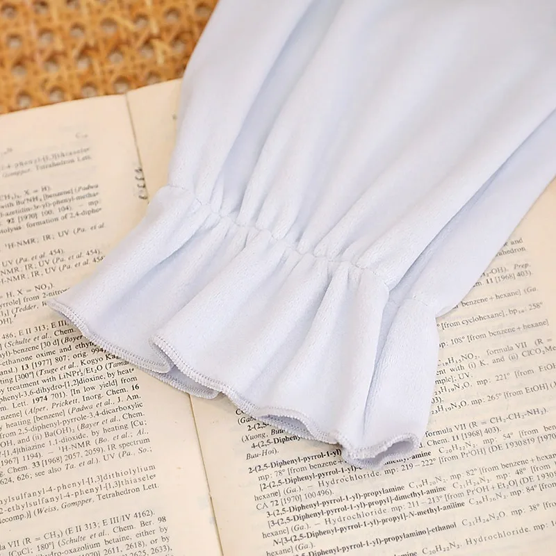 طقم بيجامة نسائي كوري للخريف بأكمام طويلة من الدانتيل الأمامي وإبزيم أنيق للاستخدام الداخلي والخارجي يسمح بمرور الهواء ومريح مقاس XL